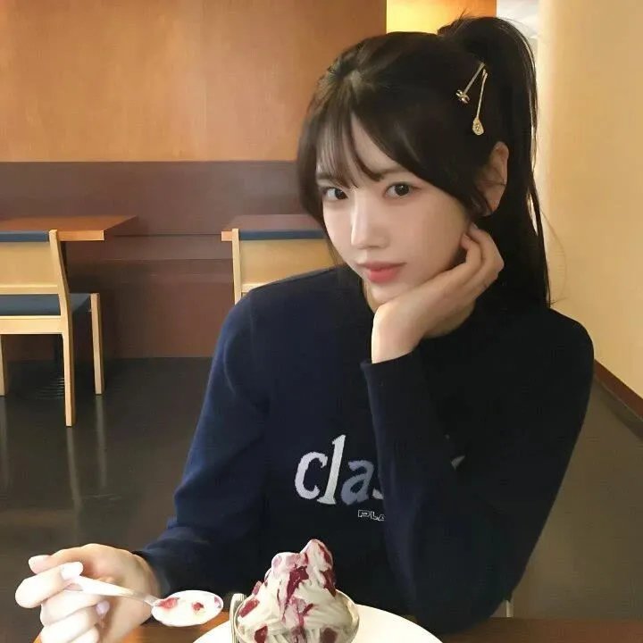 女性悲歌 封面